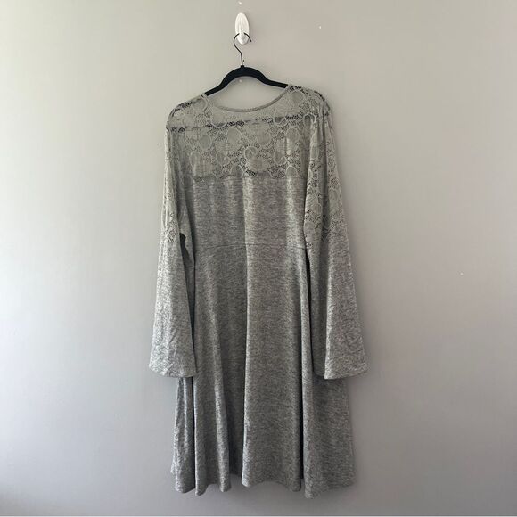 NEW Torrid Gray Bell Sleeve Sweater Dress Lace  Inset Size 4X - Picture 2 of 7